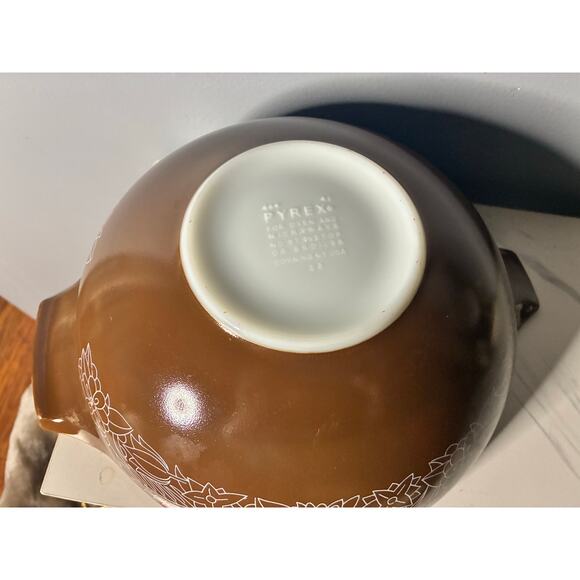 Vintage Pyrex Brown Floral Cinderella Mixing Bowl Set (4-Piece) – No Chips - Picture 8 of 16